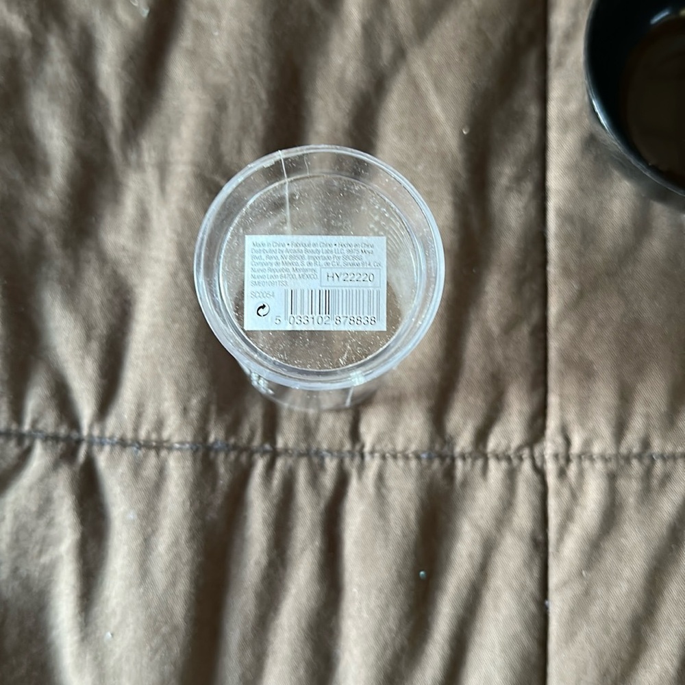 Sally Beauty Hair Color & Highlighting Plastic Measuring Beaker & Mixing Bowl - Picture 5 of 12